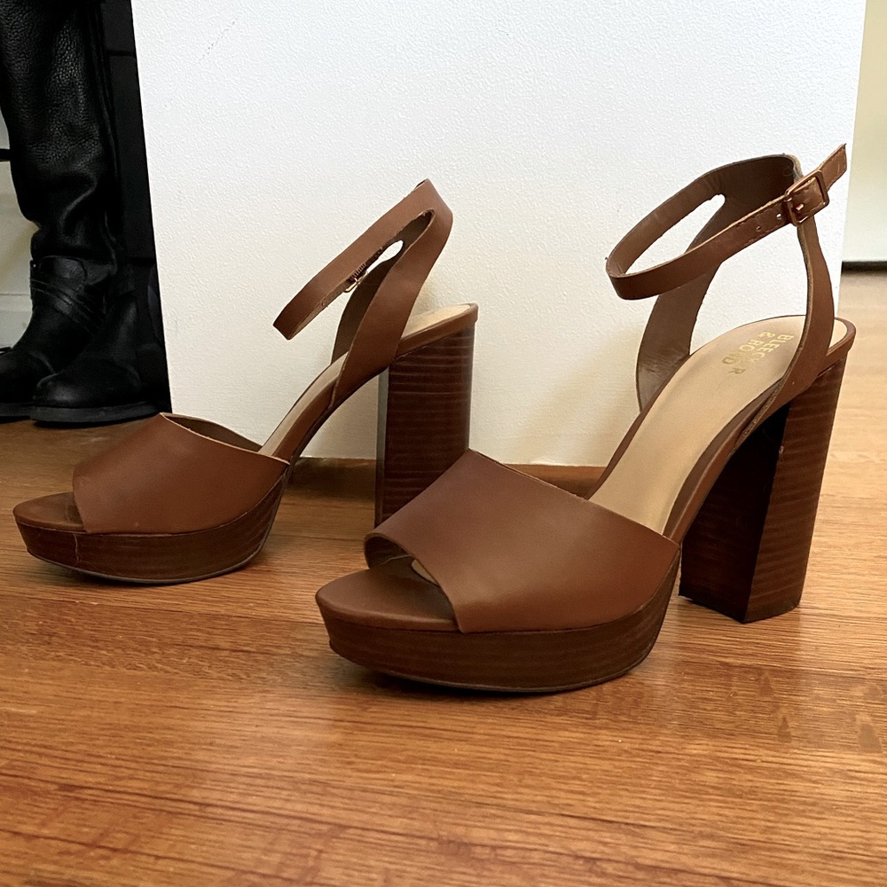 Brown tall sandal platforms